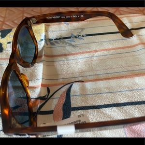 Ray Ban Wayfarer sunglasses